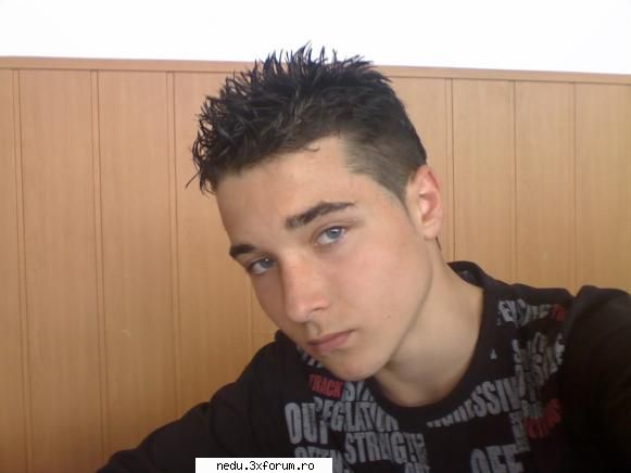 salut!!! am si eu un nokia 1600 codat pe vodafone. ma poate ajuta cineva si pe mine cu un cod?